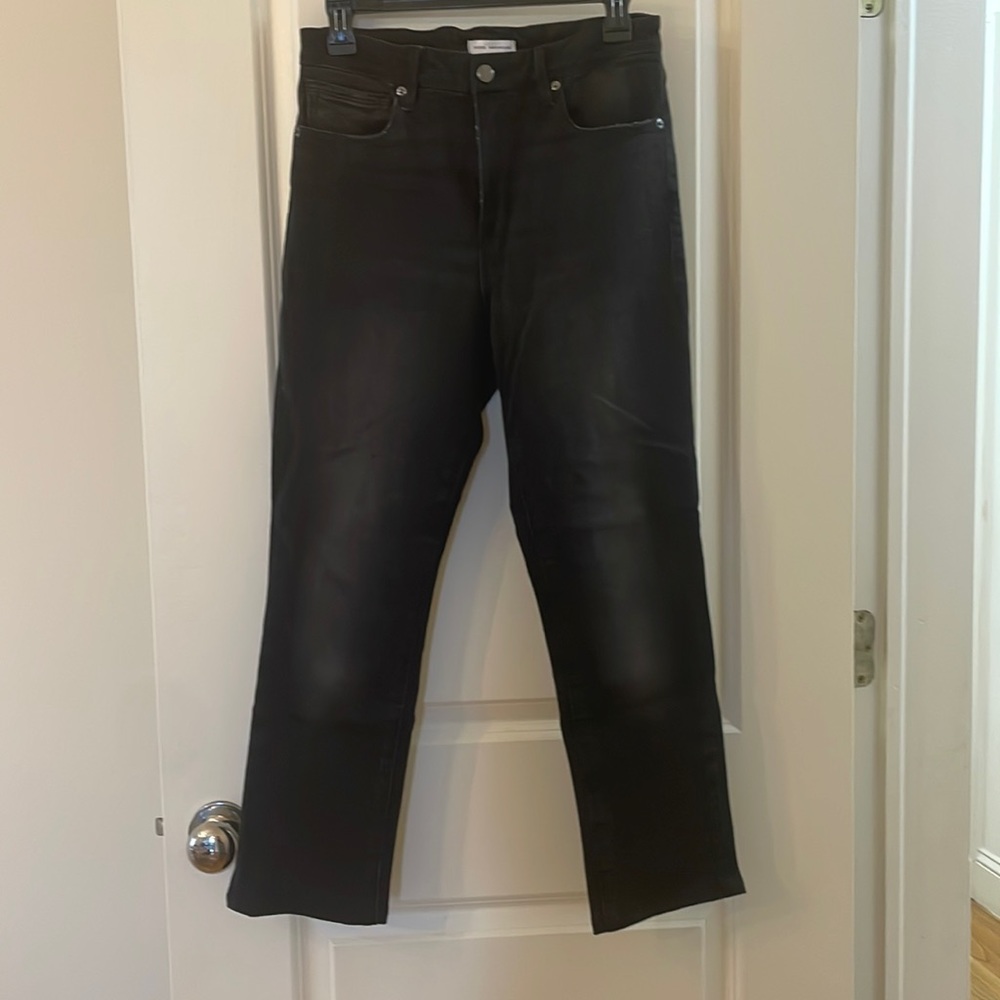 Good American straight leg black wash jeans
